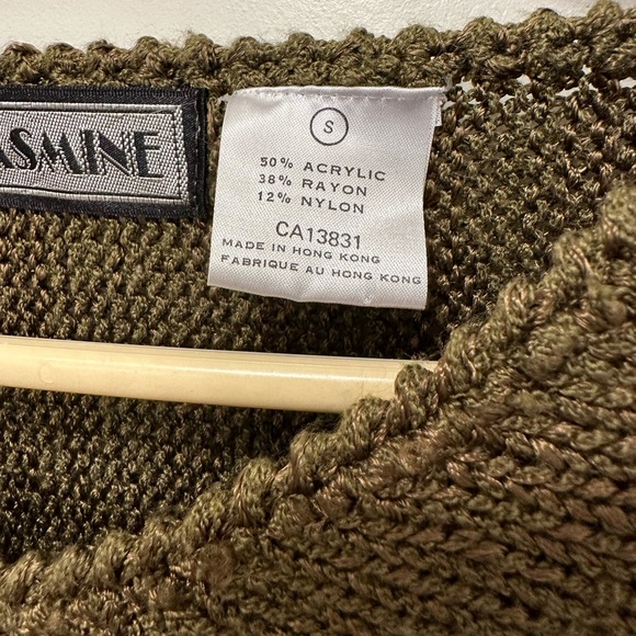 Vintage Chunky Olive green sweater with shoulder pads - Picture 8 of 8